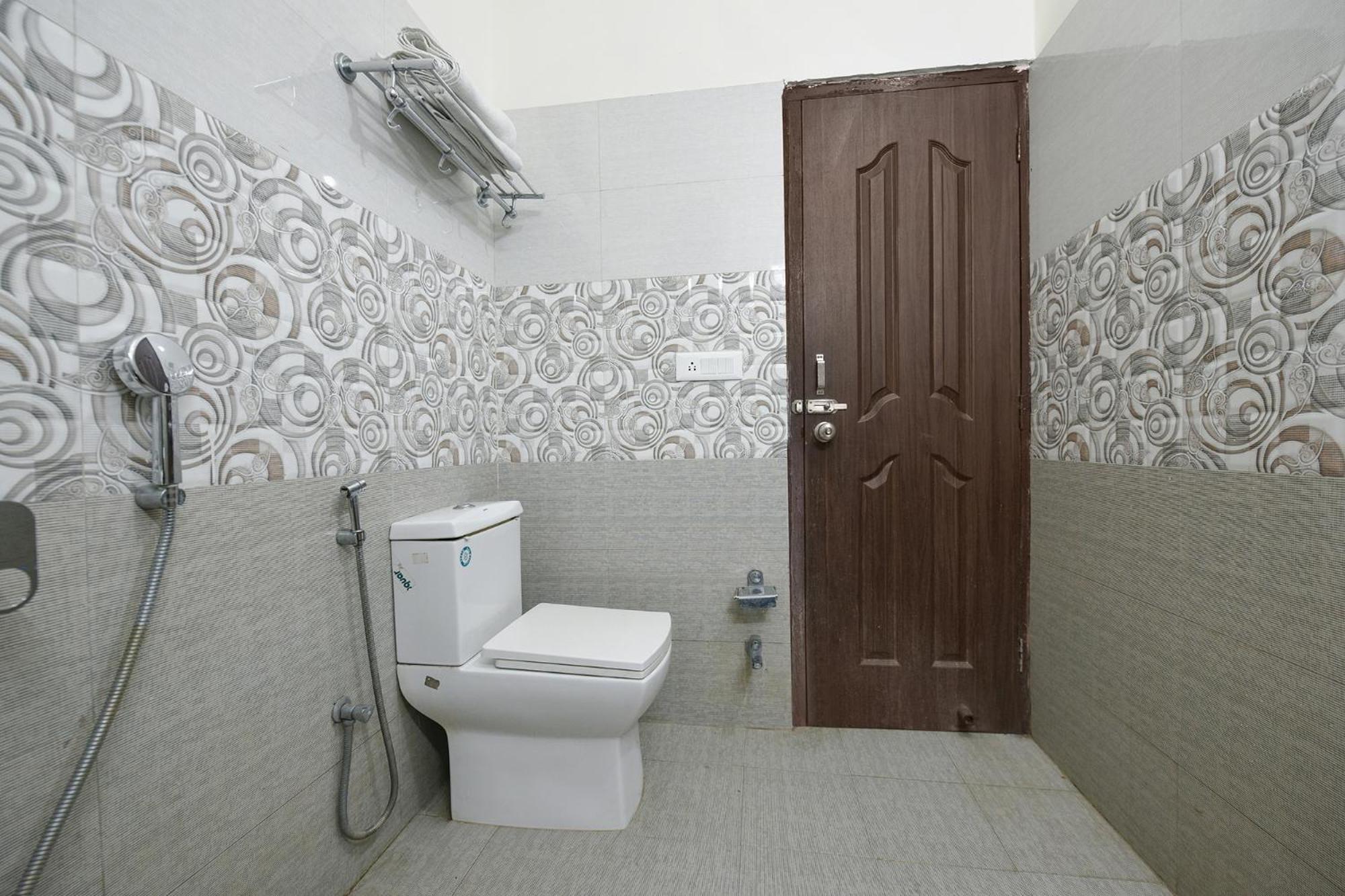 Fabhotel Kempty Lake Resort Mussoorie Exterior photo